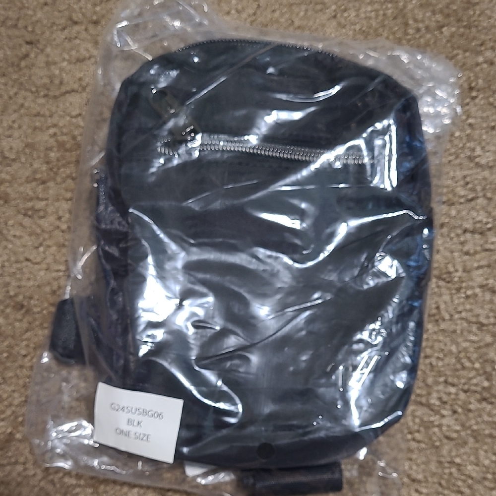 NWT! Varsity Spirit Black Crossbody Bag with Silver Zipper